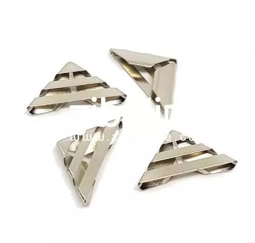 4 coins - Ajour�s ray�s argent�s