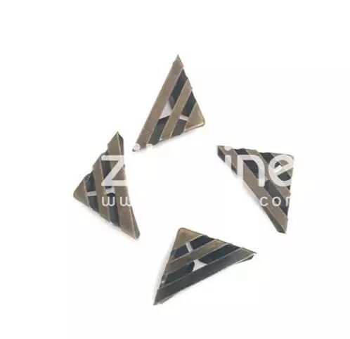 4 coins - Ajour�s ray�s bronze