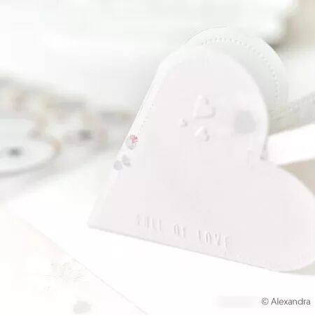Cut & Emboss Folder - Heart pendant