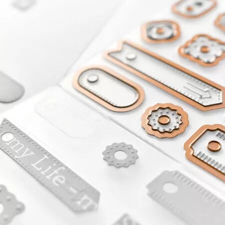 Cut & Emboss Folder - Reinforcer shapes - Alexandra Renke