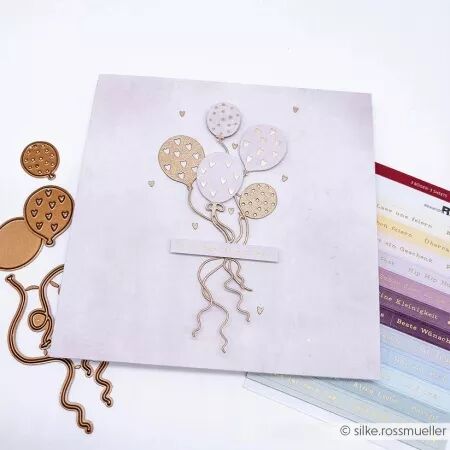 Die - Balloons with strings - Alexandra Renke