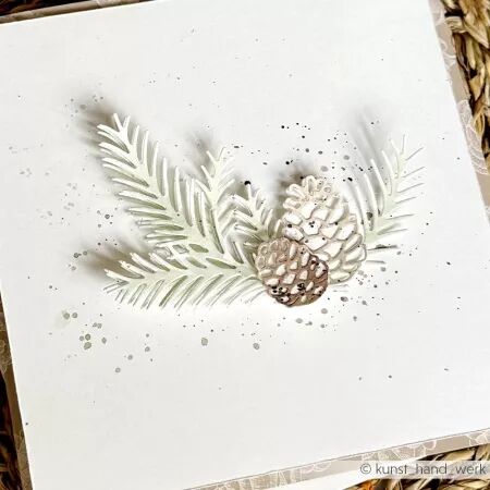 Die - Branches de sapin avec pommes de pin