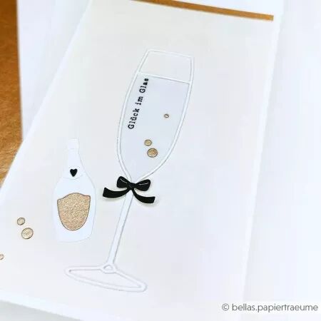 Die - Champagne set - Alexandra Renke