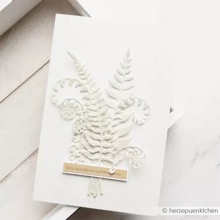 Die - Duo de branches de foug&egrave;re