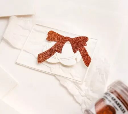 Die - Grelots dans le cadre - Alexandra Renke