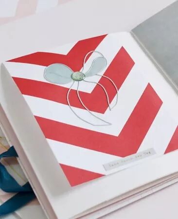 Die - Large outline bow- Alexandra Renke