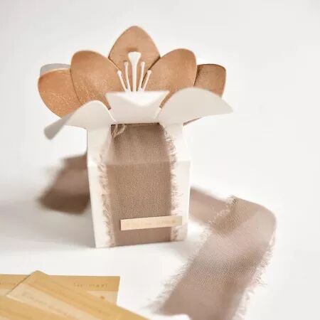 Die A4 - 3D bo&icirc;te &agrave; fleurs - Alexandra Renke
