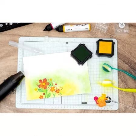 Essentials Glass Mat A4 - Studio Light