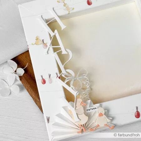 Papier - �ufs de P&acirc;ques suspendus SUR FIL 0 LINGE  - Alexandra Renke