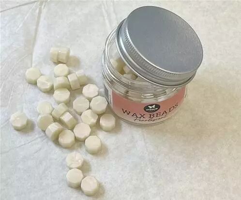 Wax Beads - Pastilles de cire - Blanc nacr�