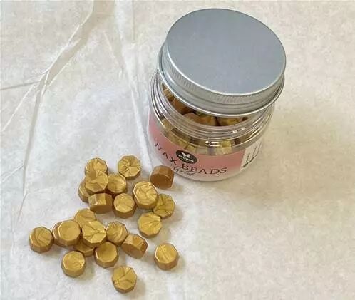 Wax Beads - Pastilles de cire - Dor�